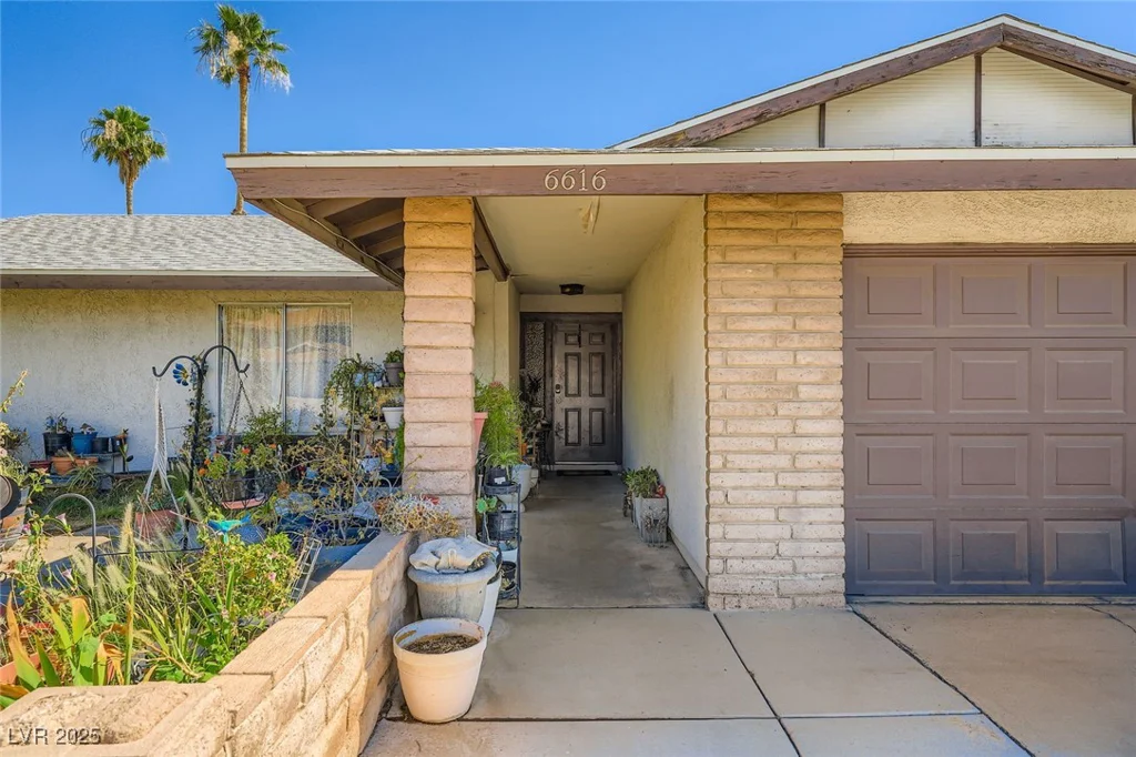 6616 Celeste, Las Vegas, NV 89107