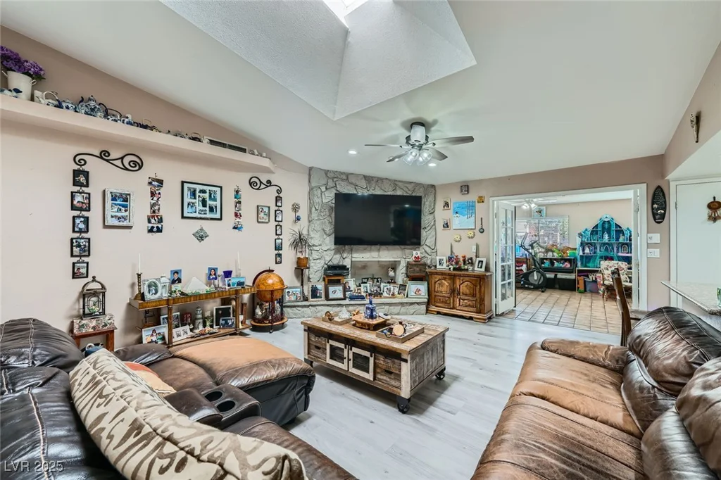 6616 Celeste, Las Vegas, NV 89107