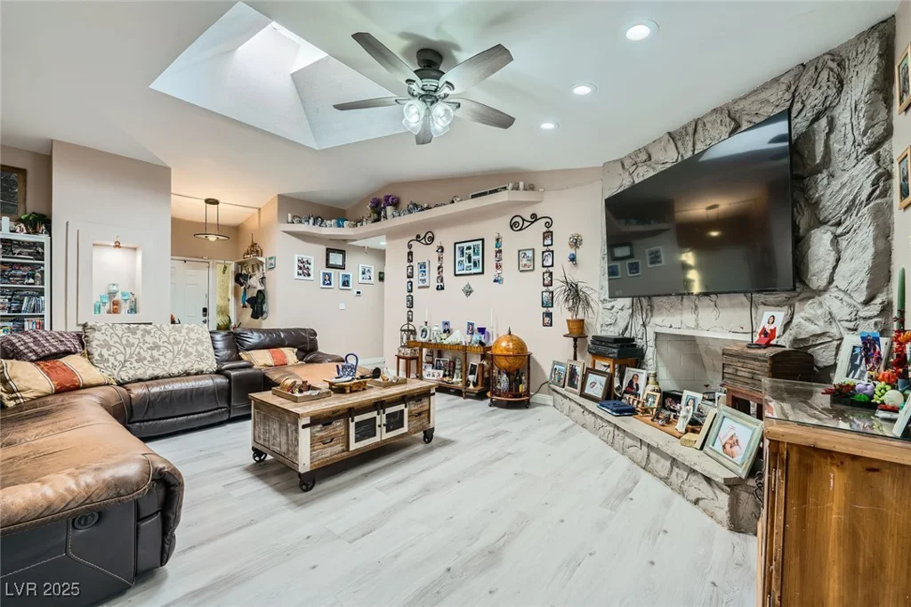 6616 Celeste, Las Vegas, NV 89107