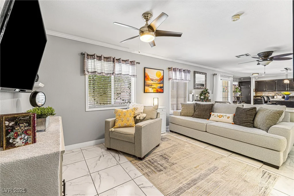2042 Maple Springs, Henderson, NV 89002