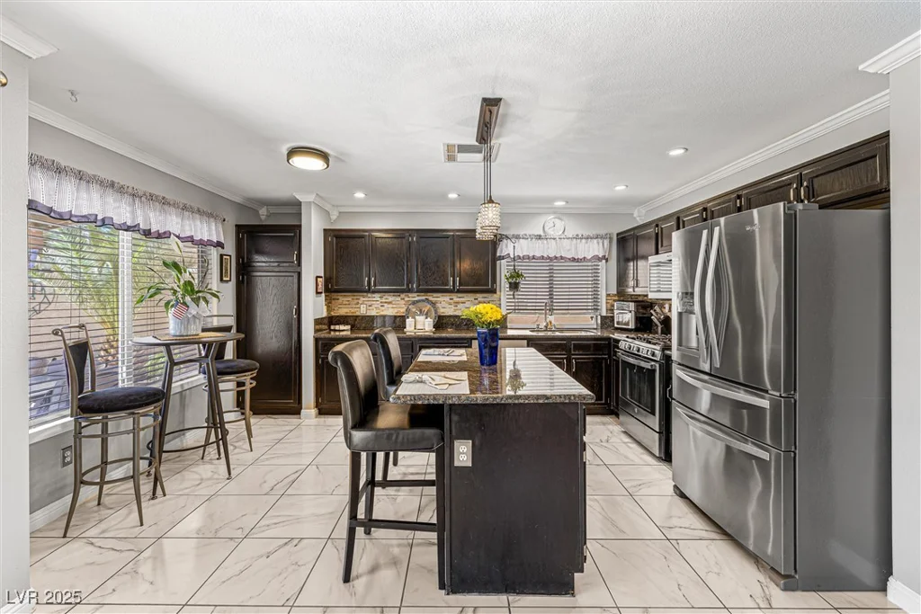 2042 Maple Springs, Henderson, NV 89002