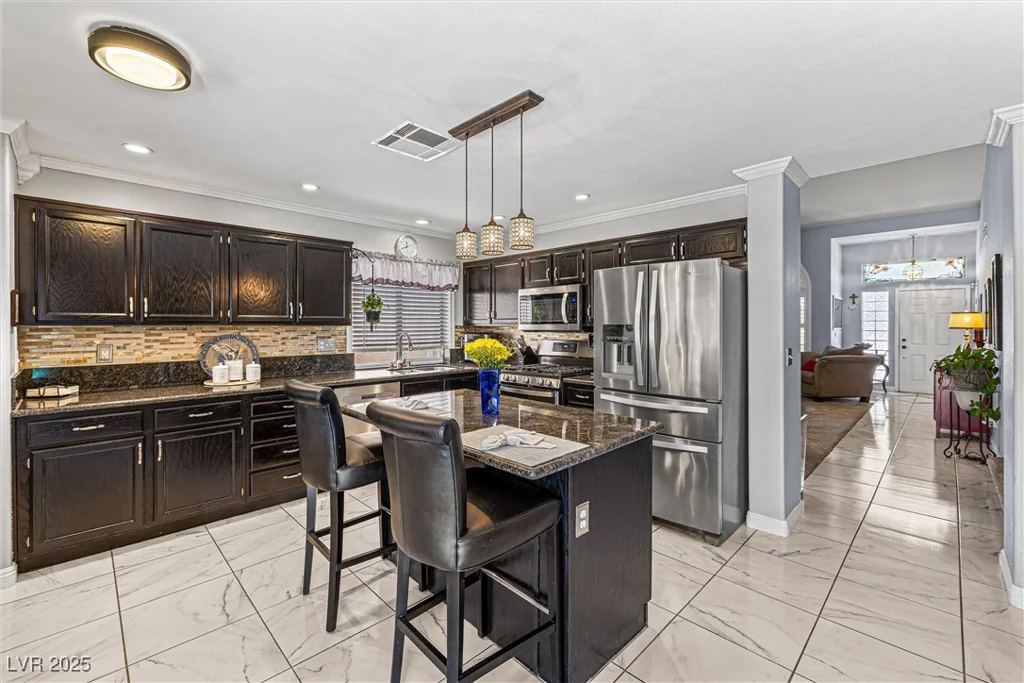 2042 Maple Springs, Henderson, NV 89002