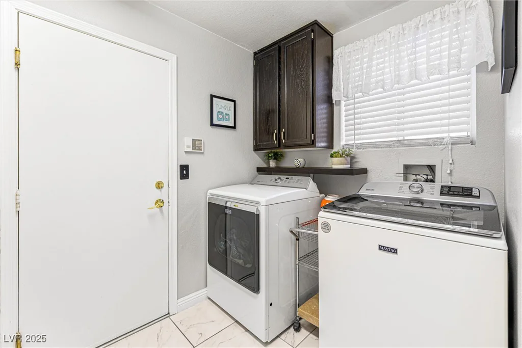 2042 Maple Springs, Henderson, NV 89002