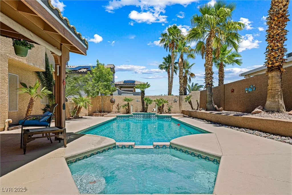 2042 Maple Springs, Henderson, NV 89002