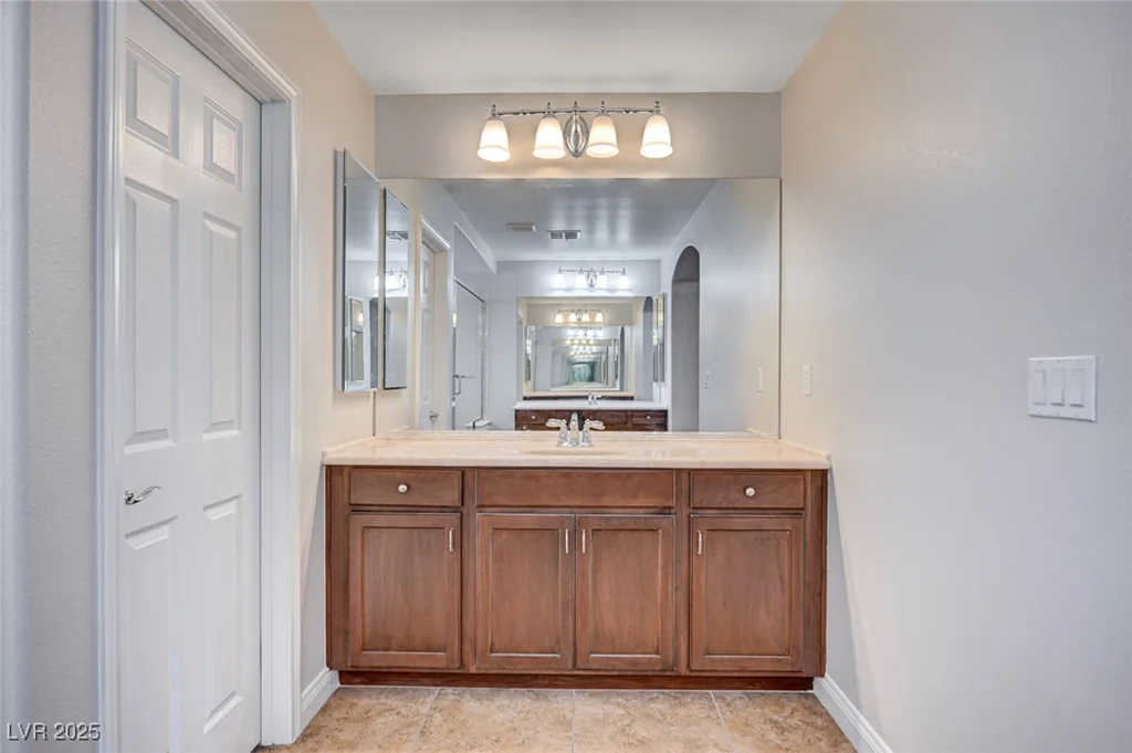 6564 Baroque, Las Vegas, NV 89139