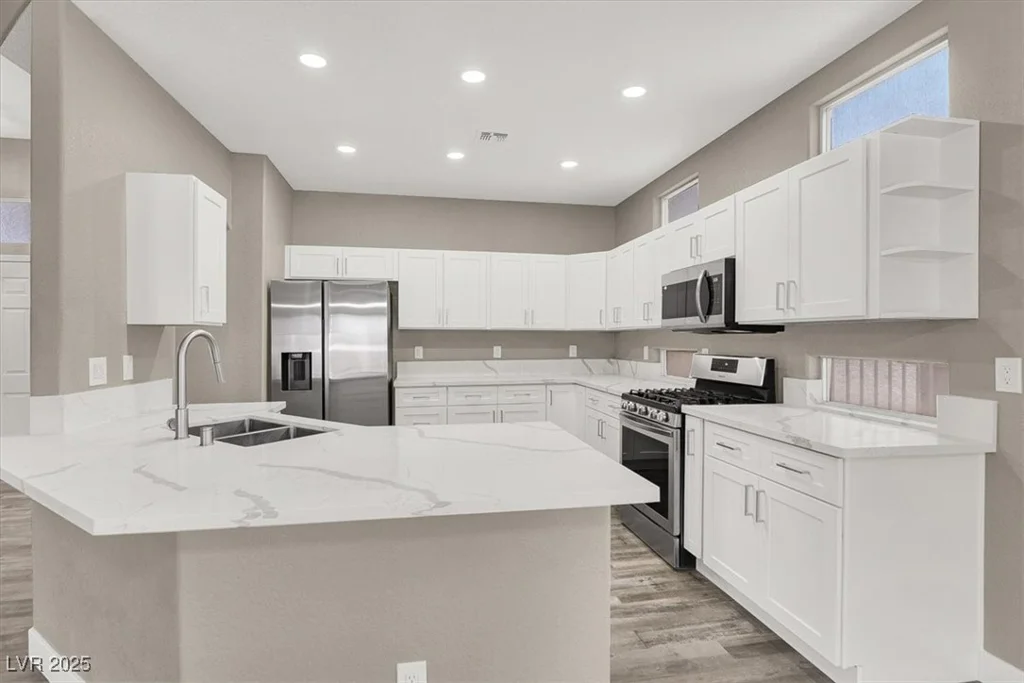 531 Coolidge, Henderson, NV 89015