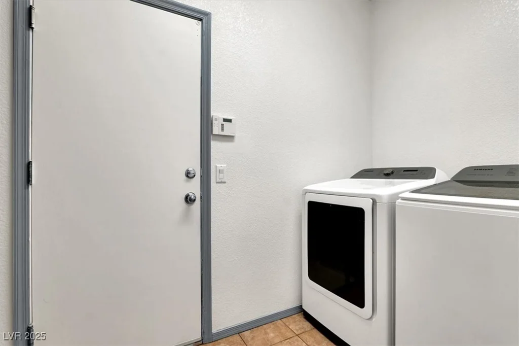 531 Coolidge, Henderson, NV 89015