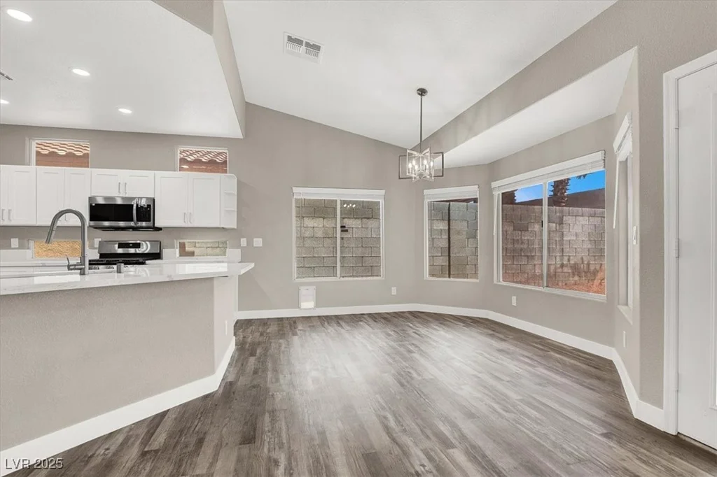531 Coolidge, Henderson, NV 89015