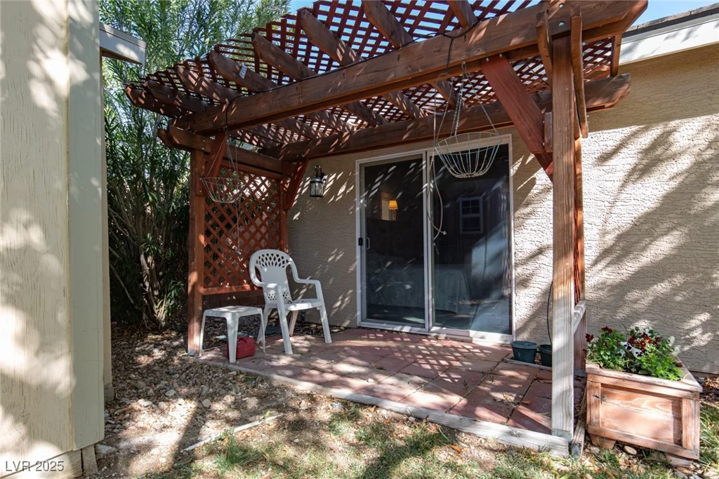 8213 Cabin Springs, Las Vegas, NV 89131