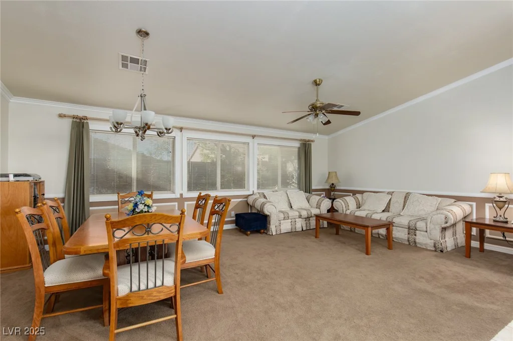 8213 Cabin Springs, Las Vegas, NV 89131