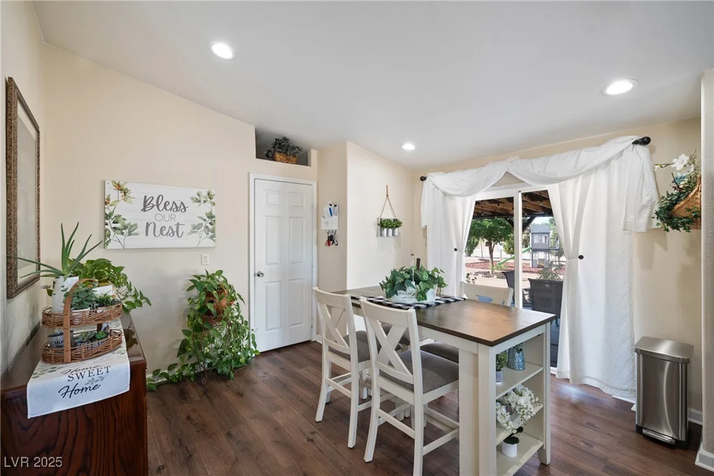 1381 White, Pahrump, NV 89060