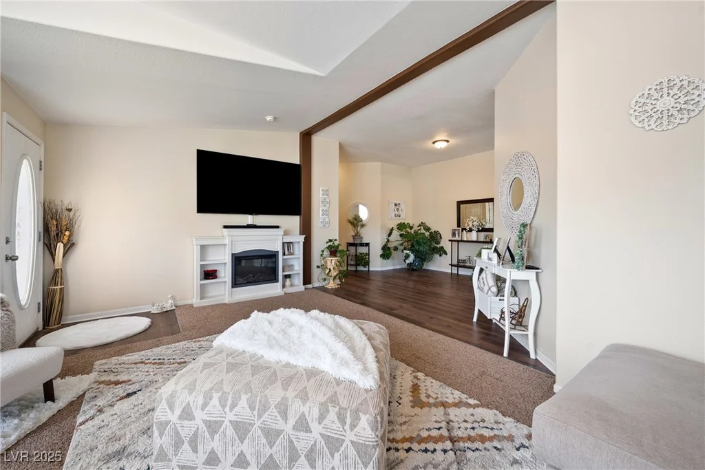 1381 White, Pahrump, NV 89060
