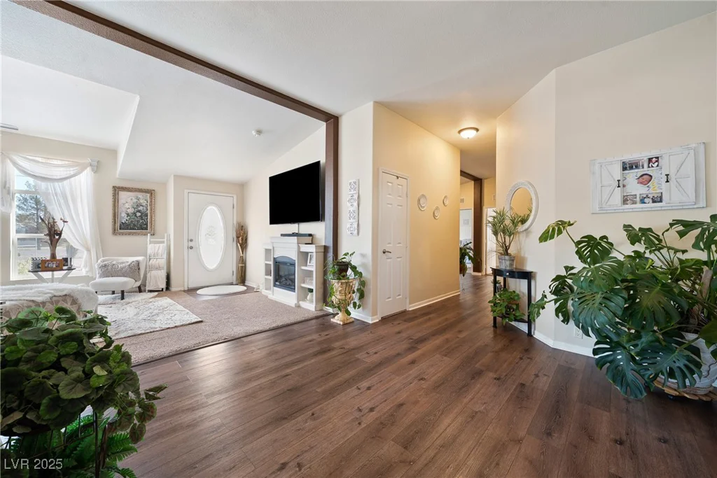 1381 White, Pahrump, NV 89060