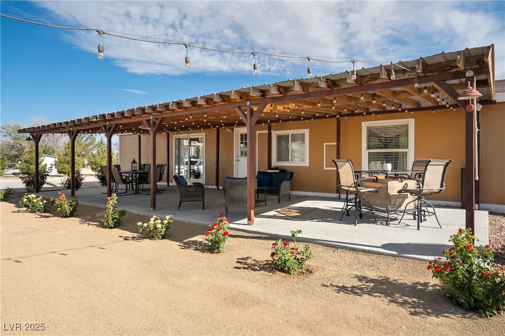 1381 White, Pahrump, NV 89060