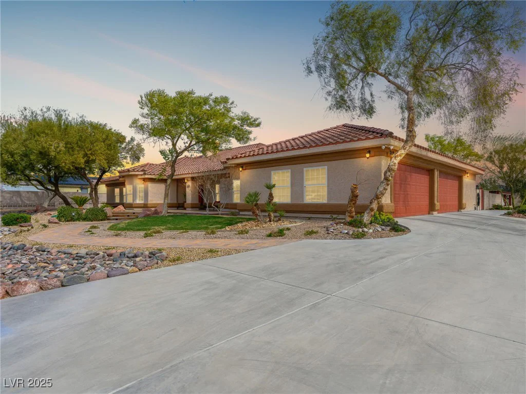 5340 Campbell, Las Vegas, NV 89149