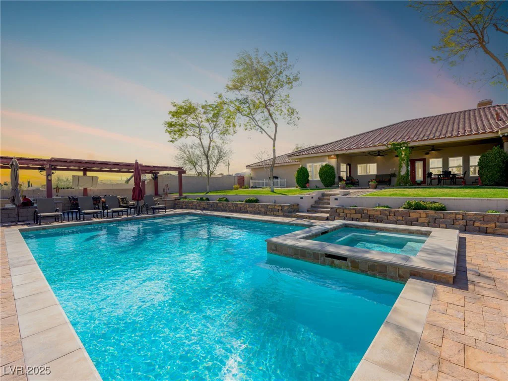 5340 Campbell, Las Vegas, NV 89149