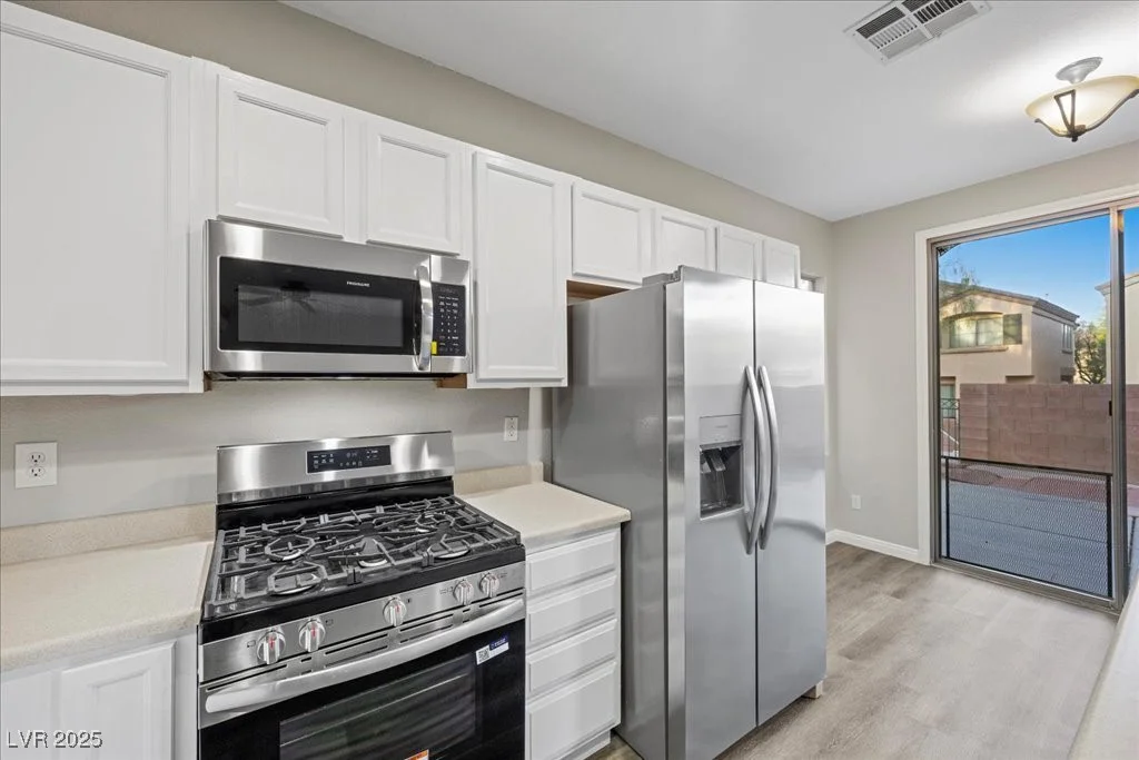 6460 Raven Hall, North Las Vegas, NV 89084