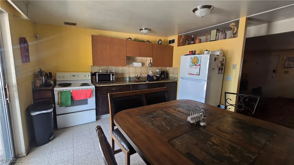 2965 Palma Vista, Las Vegas, NV 89169