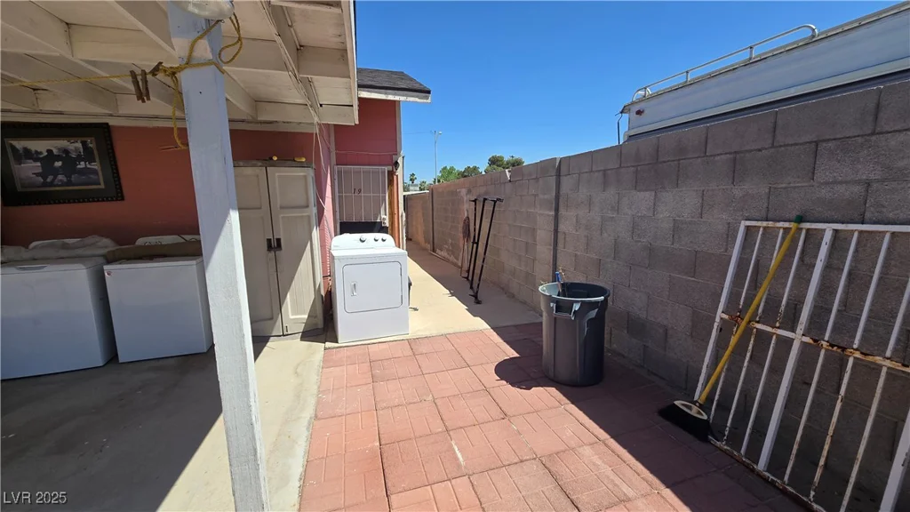 2965 Palma Vista, Las Vegas, NV 89169