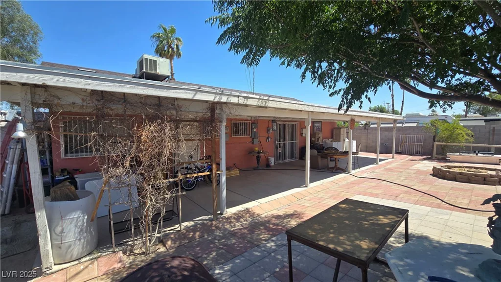 2965 Palma Vista, Las Vegas, NV 89169