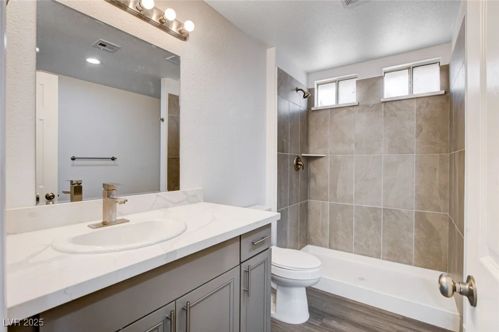 6346 Azurelyn, Las Vegas, NV 89122