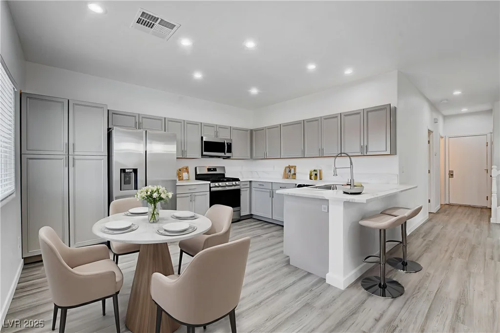 6346 Azurelyn, Las Vegas, NV 89122