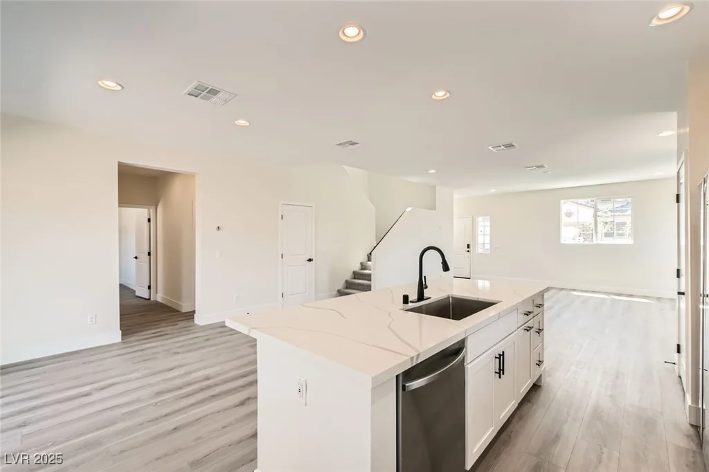 9712 Rocket Grove, Las Vegas, NV 89178