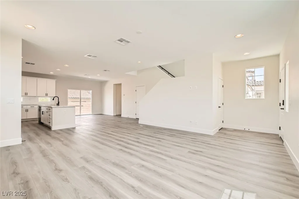 9712 Rocket Grove, Las Vegas, NV 89178