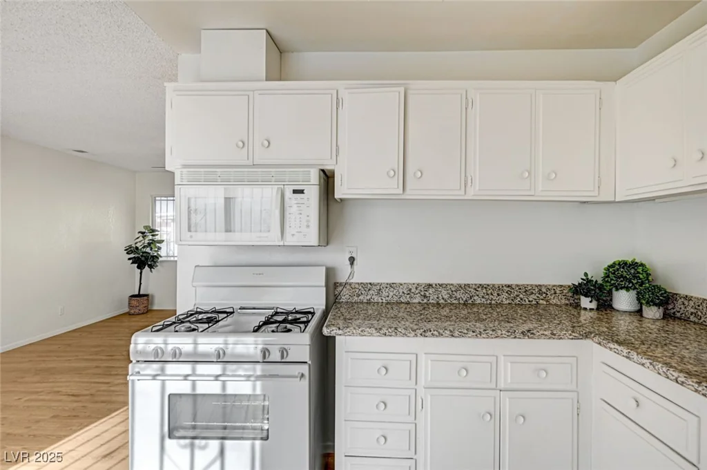1608 June, North Las Vegas, NV 89032