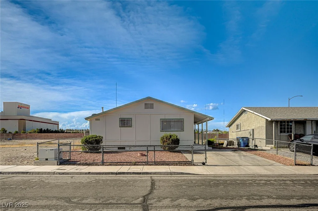 1608 June, North Las Vegas, NV 89032