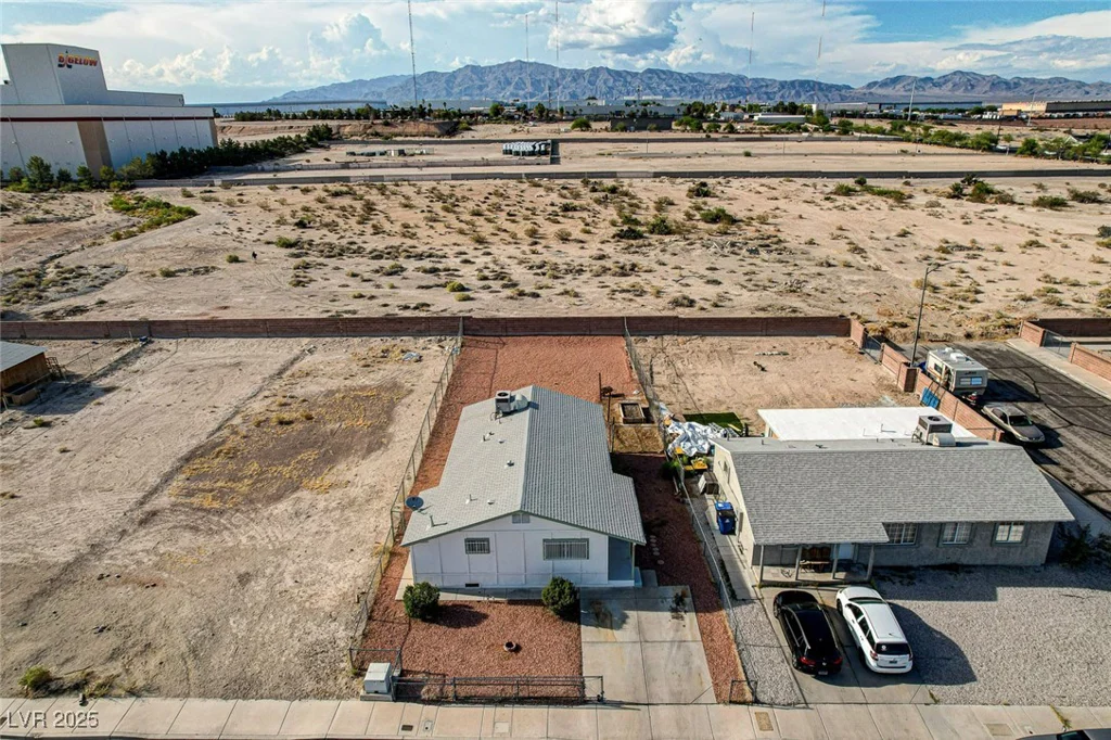 1608 June, North Las Vegas, NV 89032