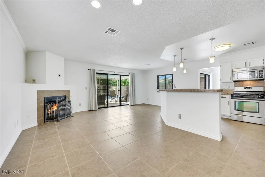 124 Wynntry, Henderson, NV 89074