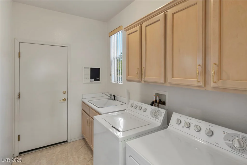 585 Mountain Links, Henderson, NV 89012