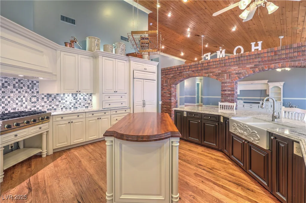 5110 Valadez, Las Vegas, NV 89149