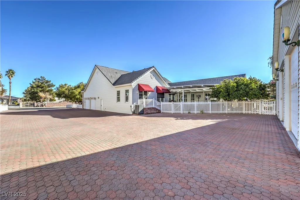 5110 Valadez, Las Vegas, NV 89149