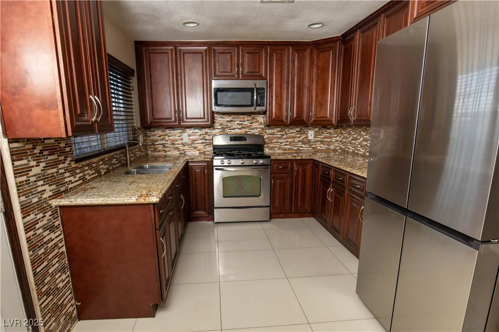 1340 Lucky, Las Vegas, NV 89104