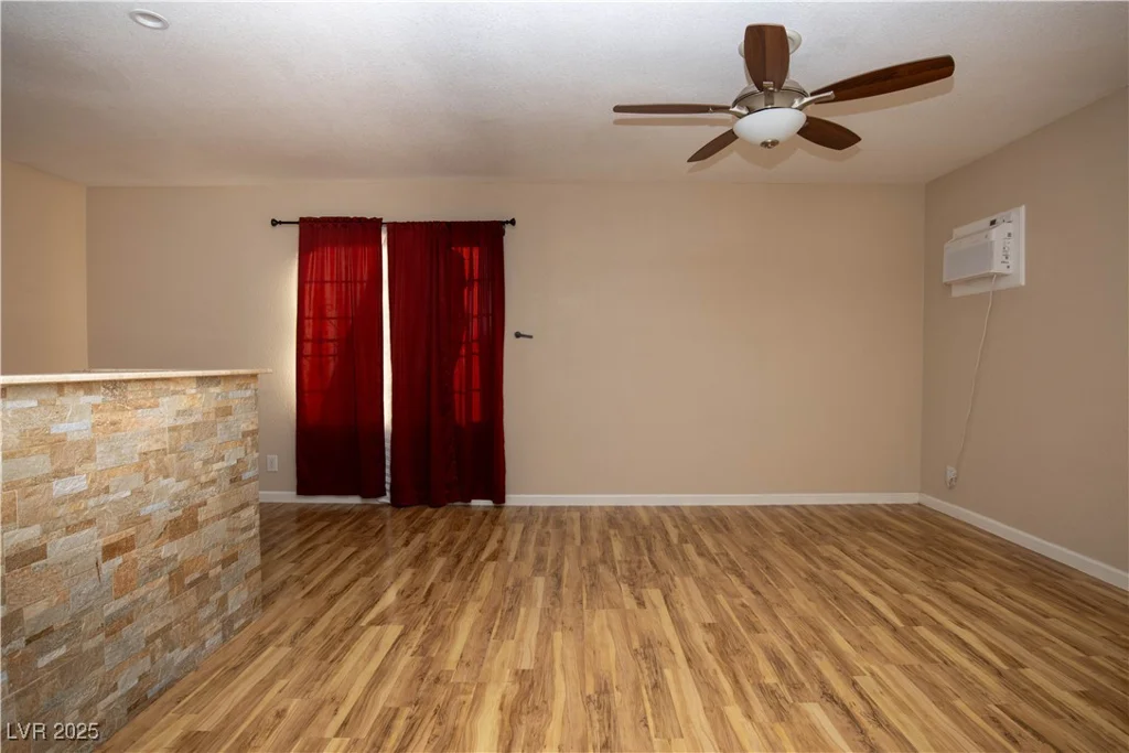 1340 Lucky, Las Vegas, NV 89104