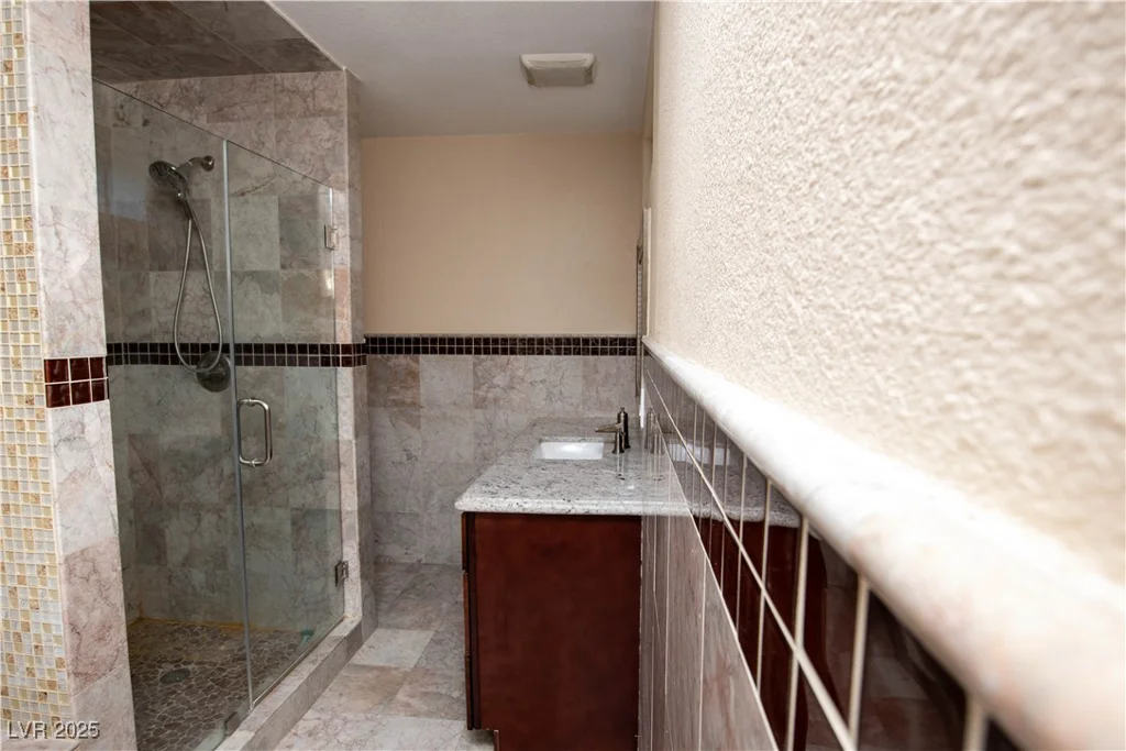 1340 Lucky, Las Vegas, NV 89104