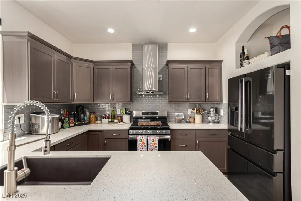 8061 Palace Estate, Las Vegas, NV 89117