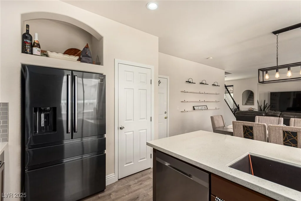 8061 Palace Estate, Las Vegas, NV 89117