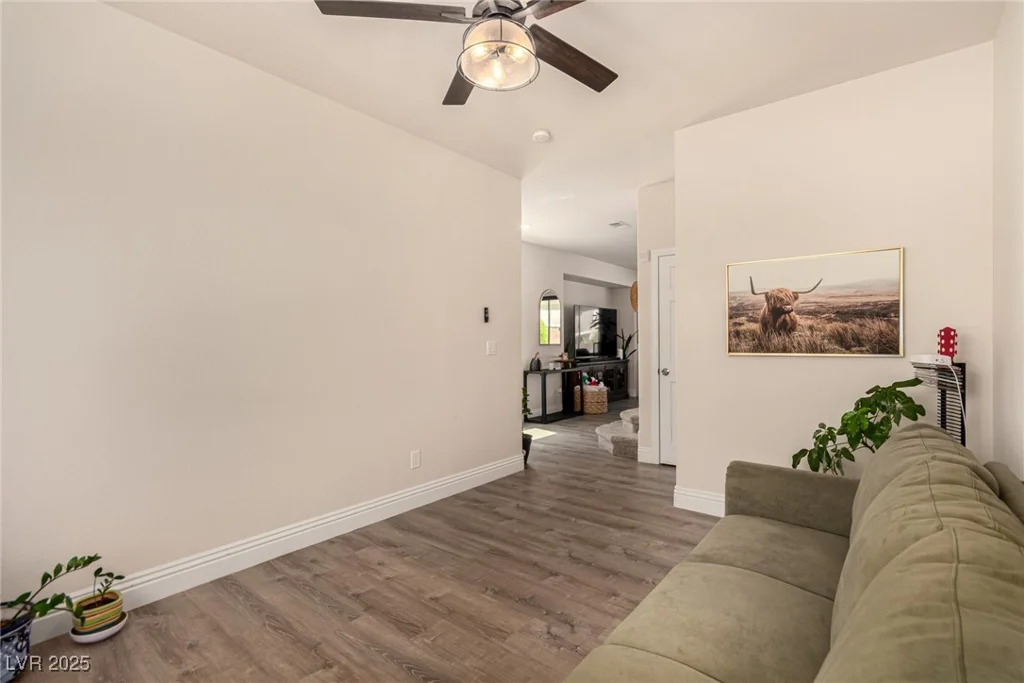 8061 Palace Estate, Las Vegas, NV 89117
