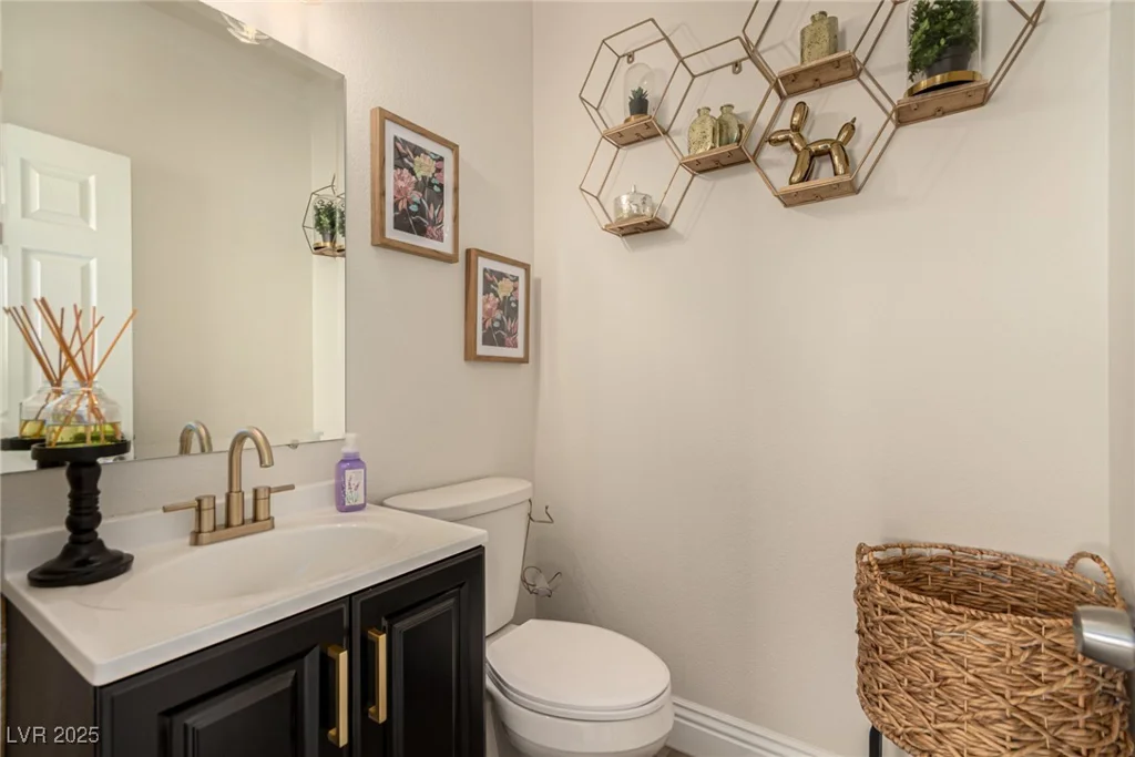 8061 Palace Estate, Las Vegas, NV 89117