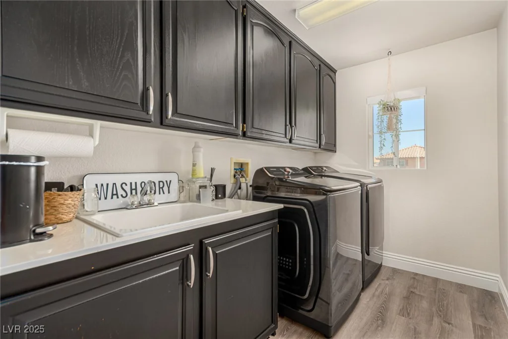 8061 Palace Estate, Las Vegas, NV 89117