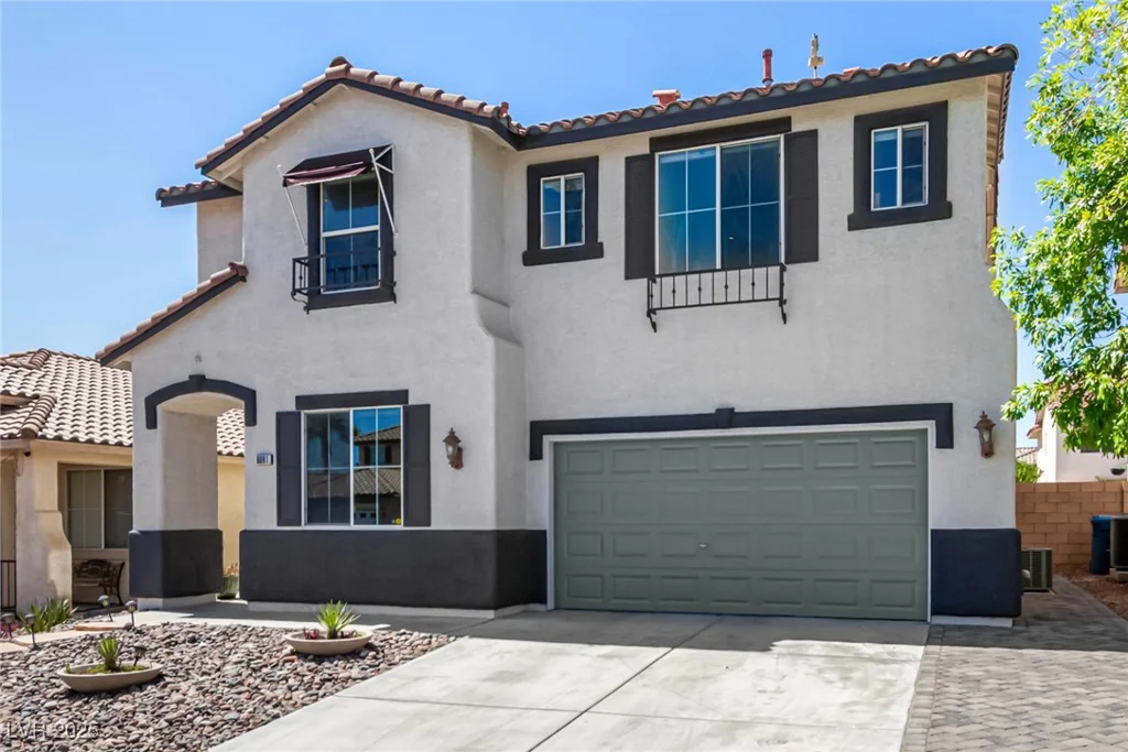 8061 Palace Estate, Las Vegas, NV 89117