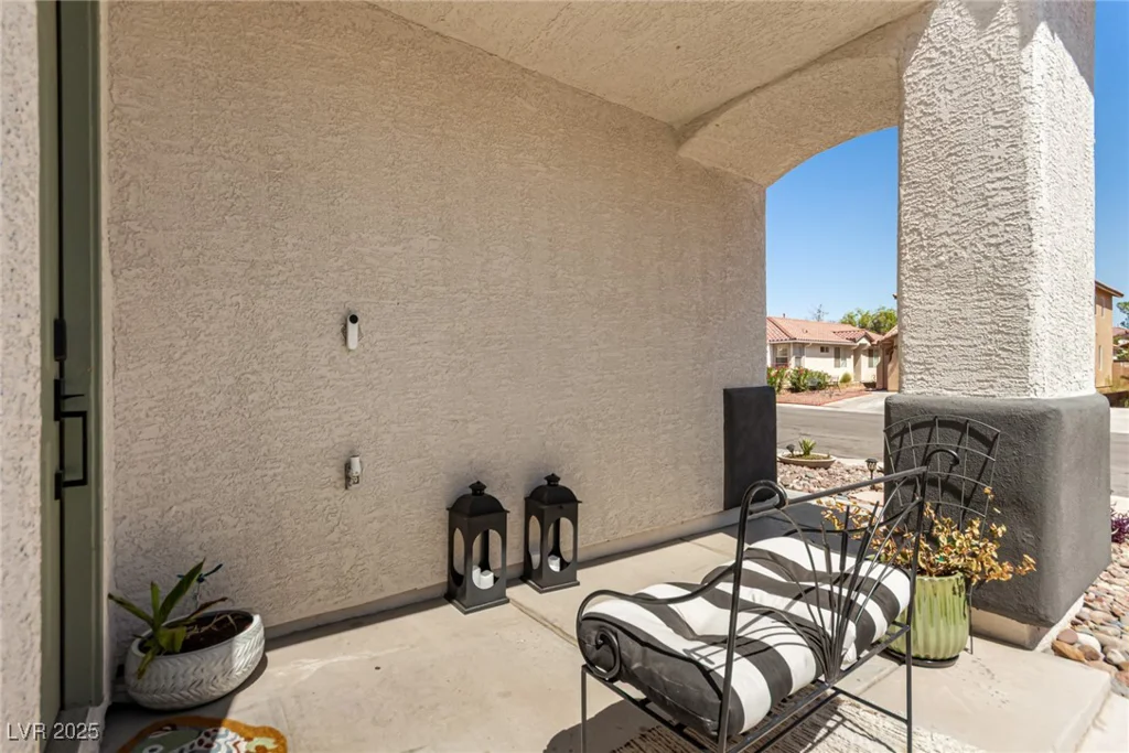 8061 Palace Estate, Las Vegas, NV 89117