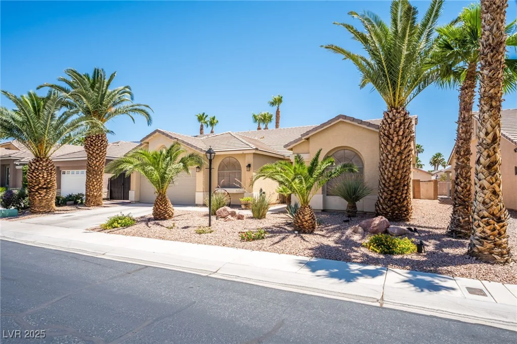 7540 Flowing Stream, Las Vegas, NV 89131