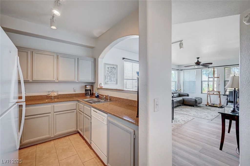 9975 Peace, Las Vegas, NV 89147