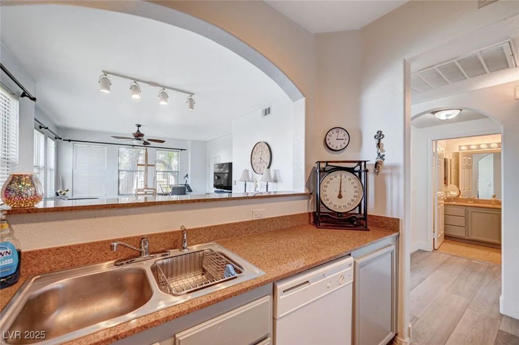 9975 Peace, Las Vegas, NV 89147