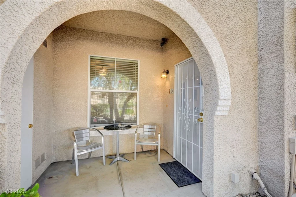 9975 Peace, Las Vegas, NV 89147