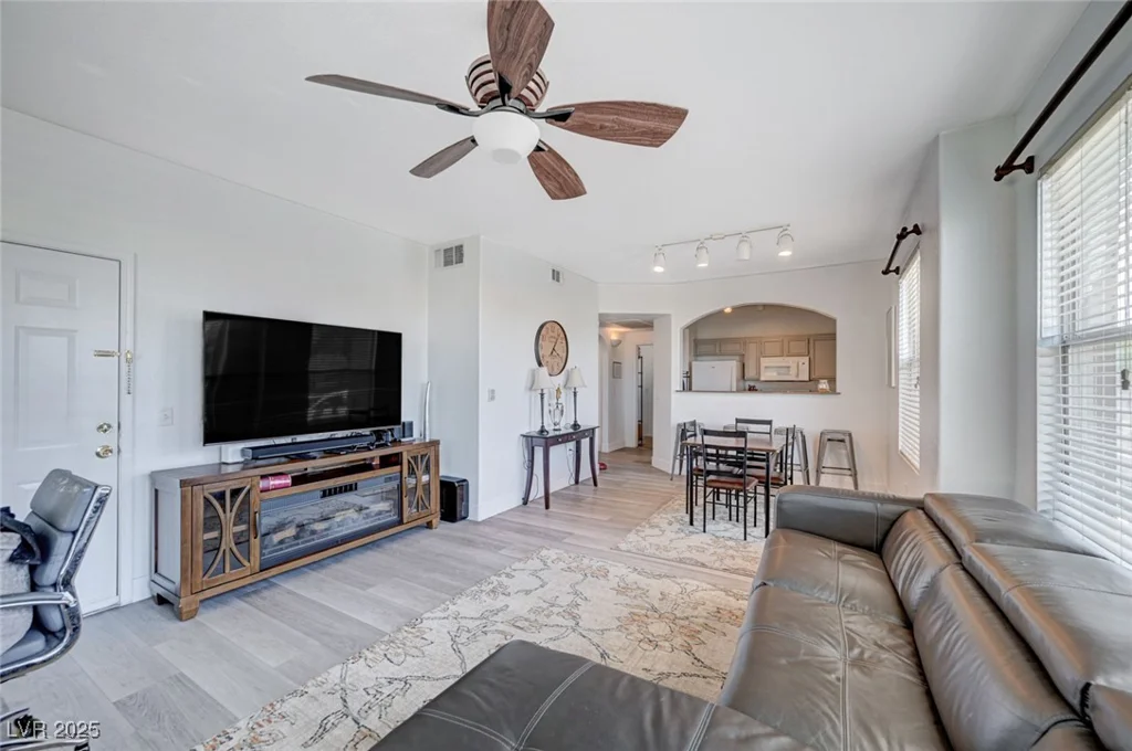9975 Peace, Las Vegas, NV 89147